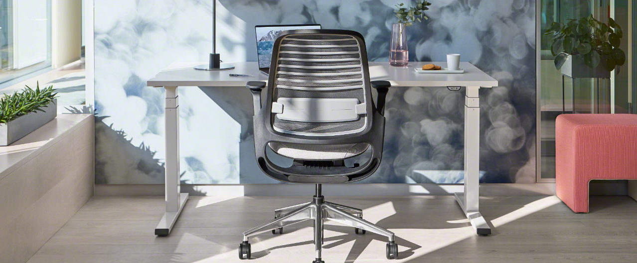 Bureau électrique de Steelcase à Fr. 990.-