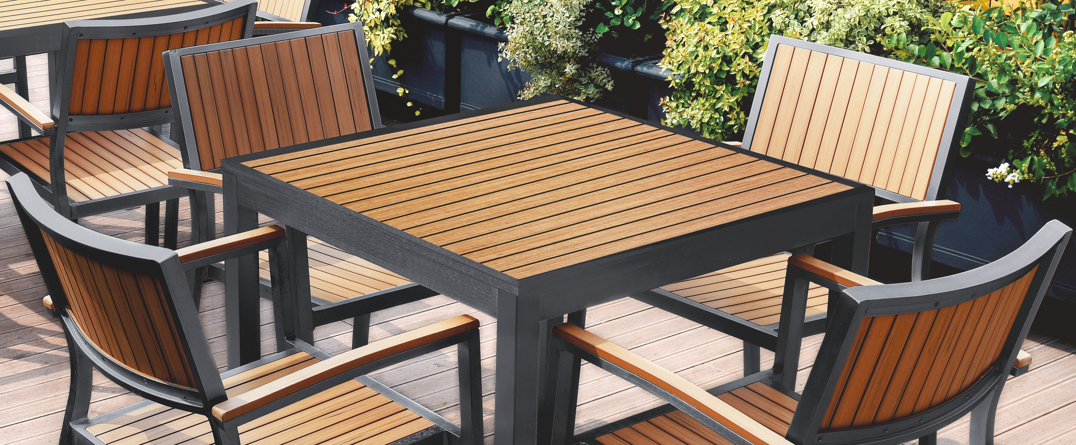 Table et chaises Bavaria