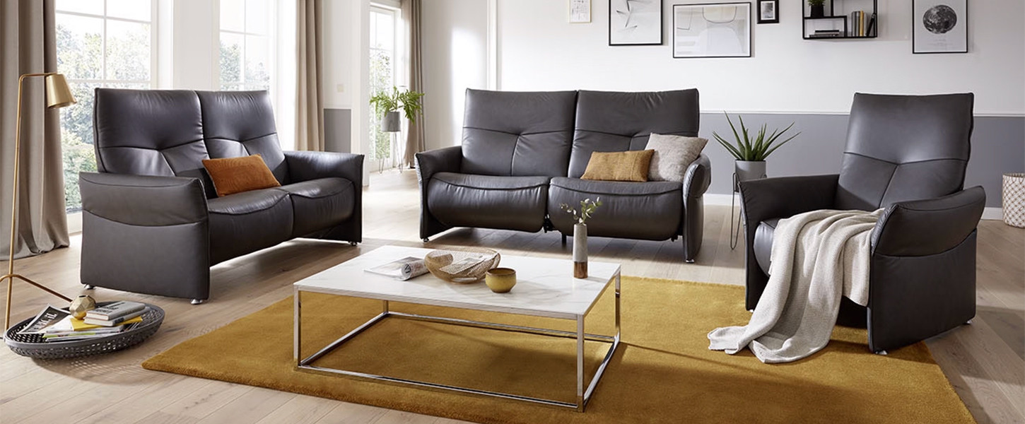 Canapés et fauteuil 4934