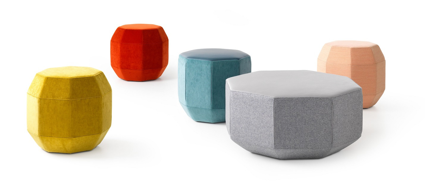 Pouf Amulet en tissu et cuir