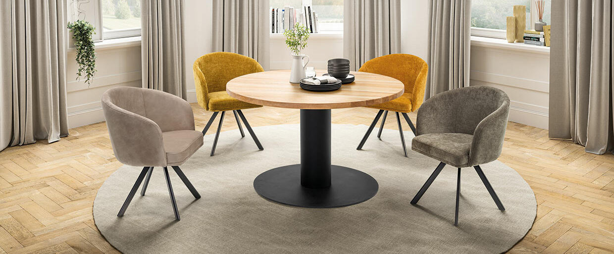 Table Herkules et chaise Lena de Lüönd