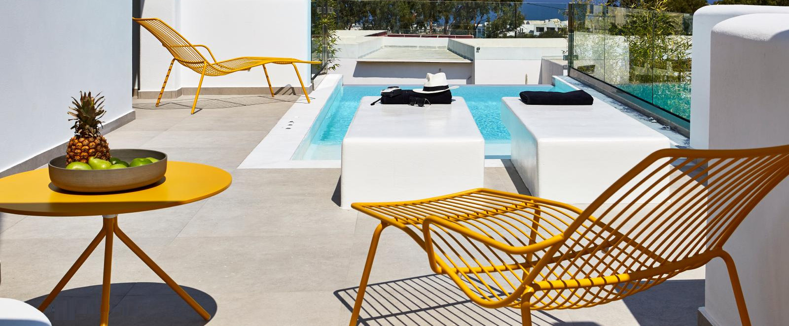 Chaise longue Altera et table basse Nolita