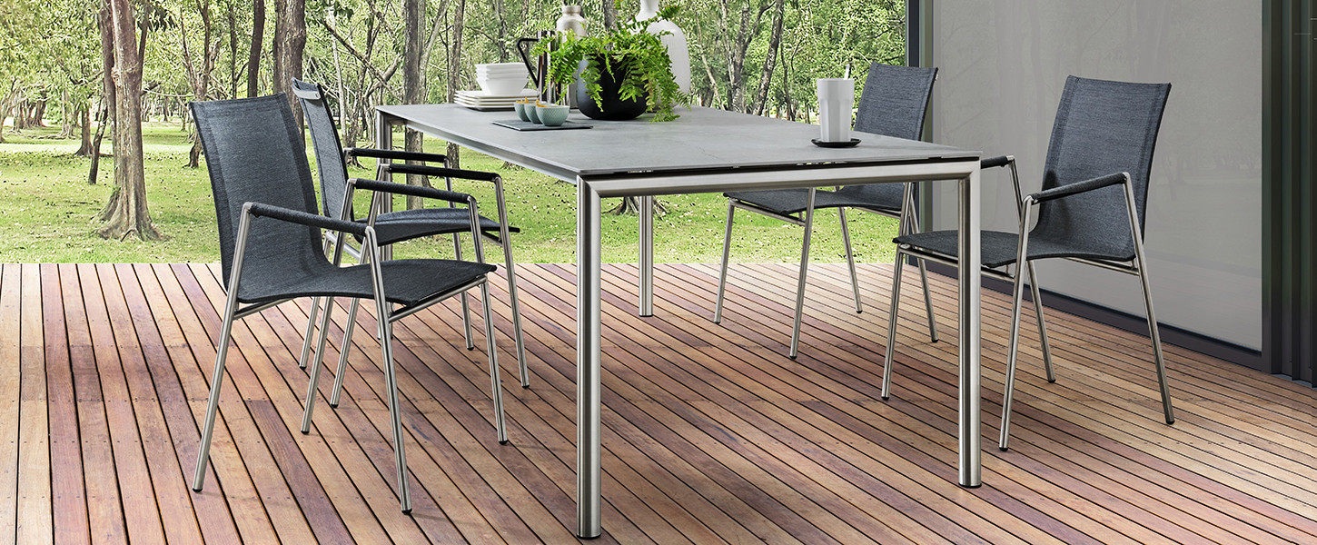 Table Olympia et chaise Cortino de Pedrali