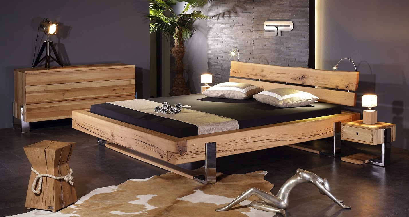 Lit Kufen, Tabouret Klotz, Commode Parpan et Sculpture 12-10-SM