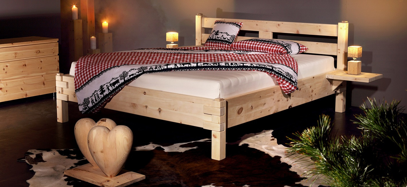 Lit Montebello, Chevet 36-5066-NT et Chandelier 79-14200