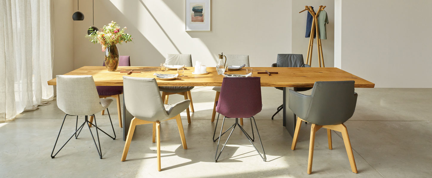 Table Echt.Zeit et chaises Lui