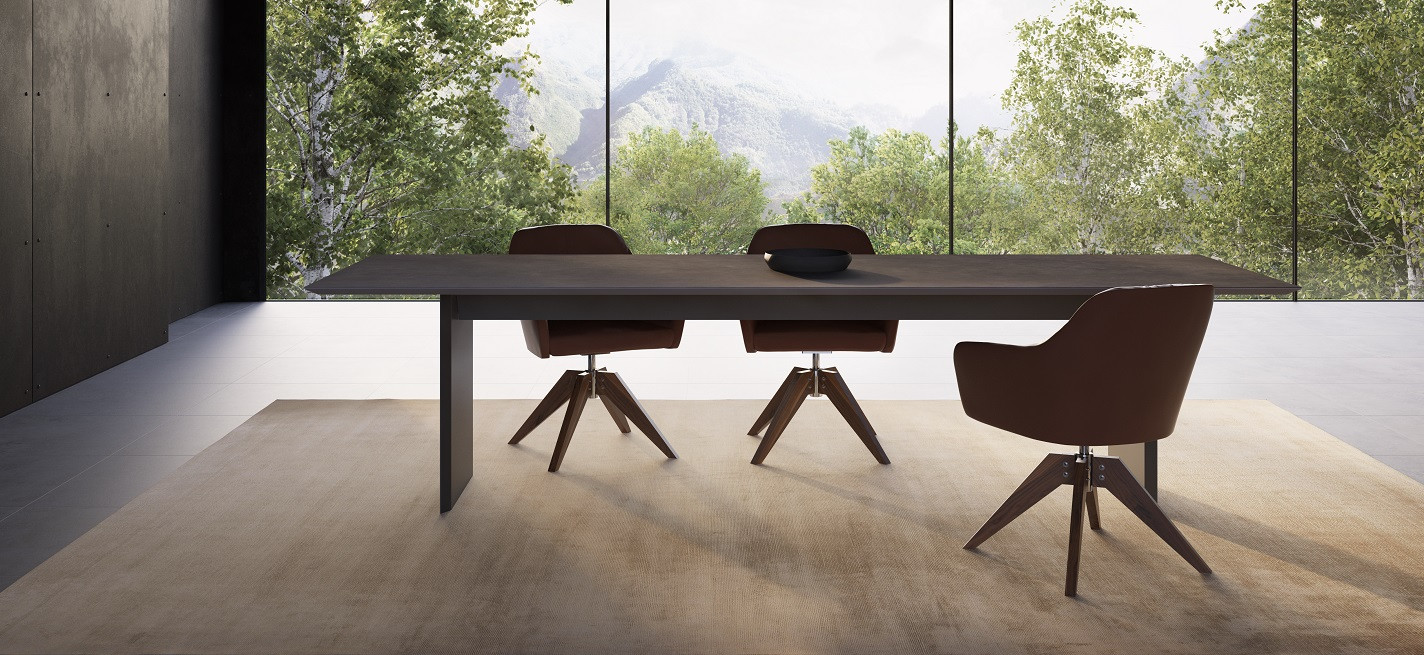 Chaise Pendola et table Aliano