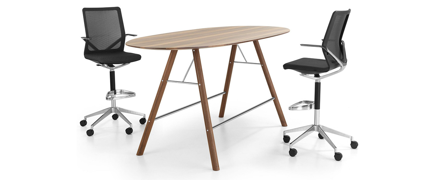 siège Linq et table Akio High