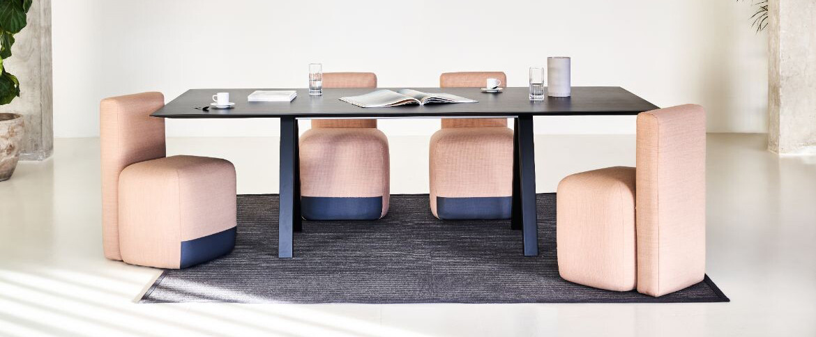 Siège Season et Table Trestle