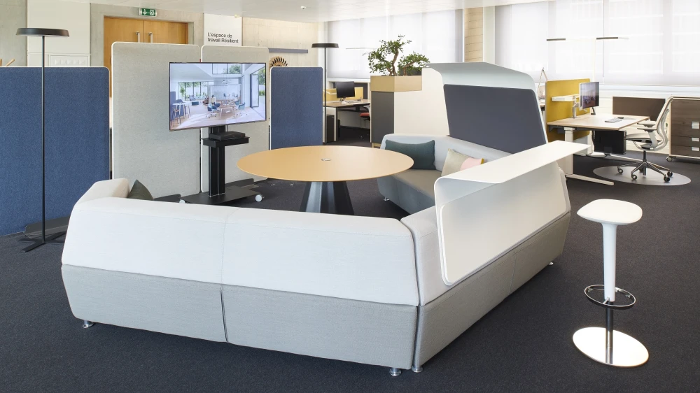 Ensemble Mediascape et table Burin